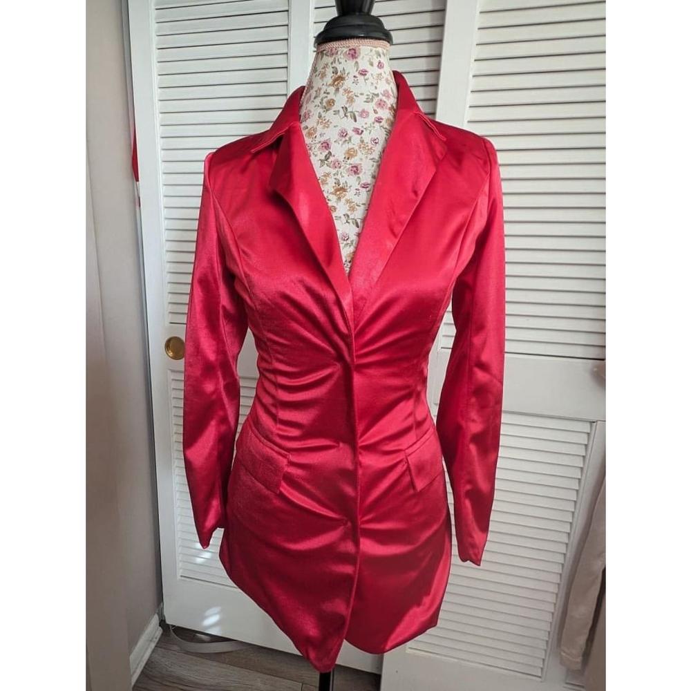 NWT Club London satin blazer
